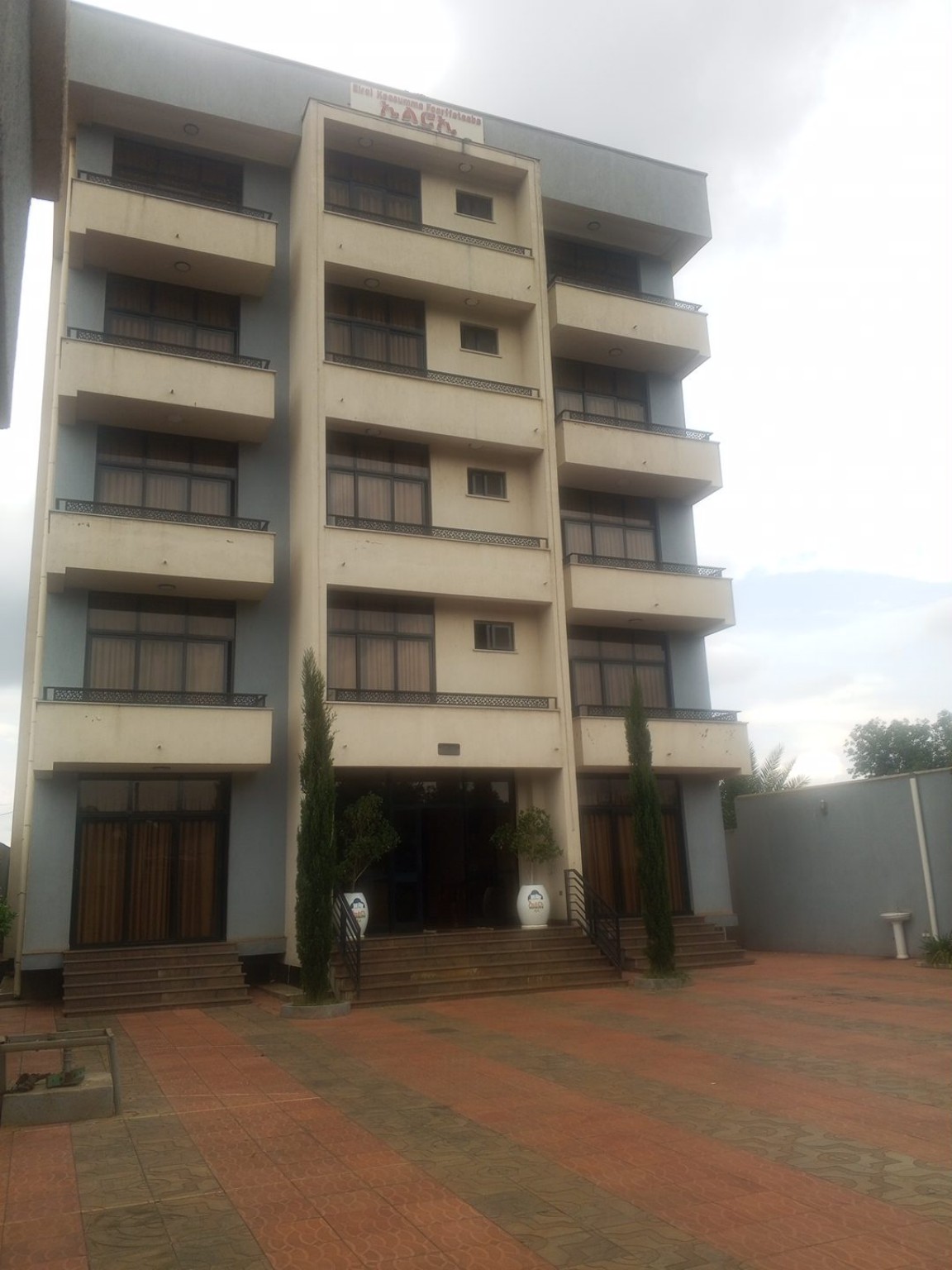 ELROI Guest House exterior